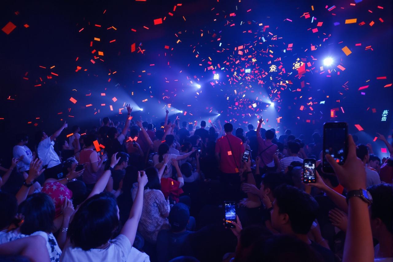 《星河漫漫》全球票房突破30亿，创羞羞视频历史新高